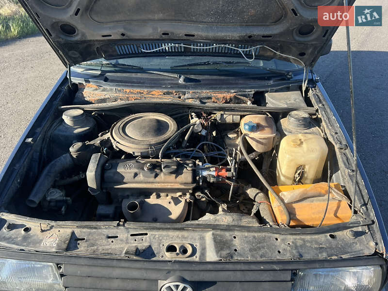 Седан Volkswagen Jetta 1989 в Березовке
