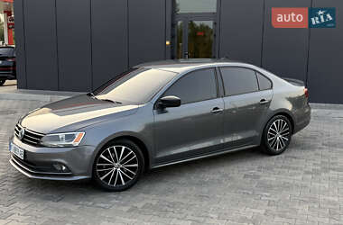 Седан Volkswagen Jetta 2016 в 