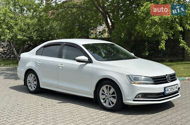 Седан Volkswagen Jetta 2016 в 