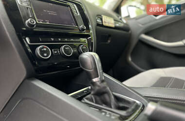 Седан Volkswagen Jetta 2016 в 