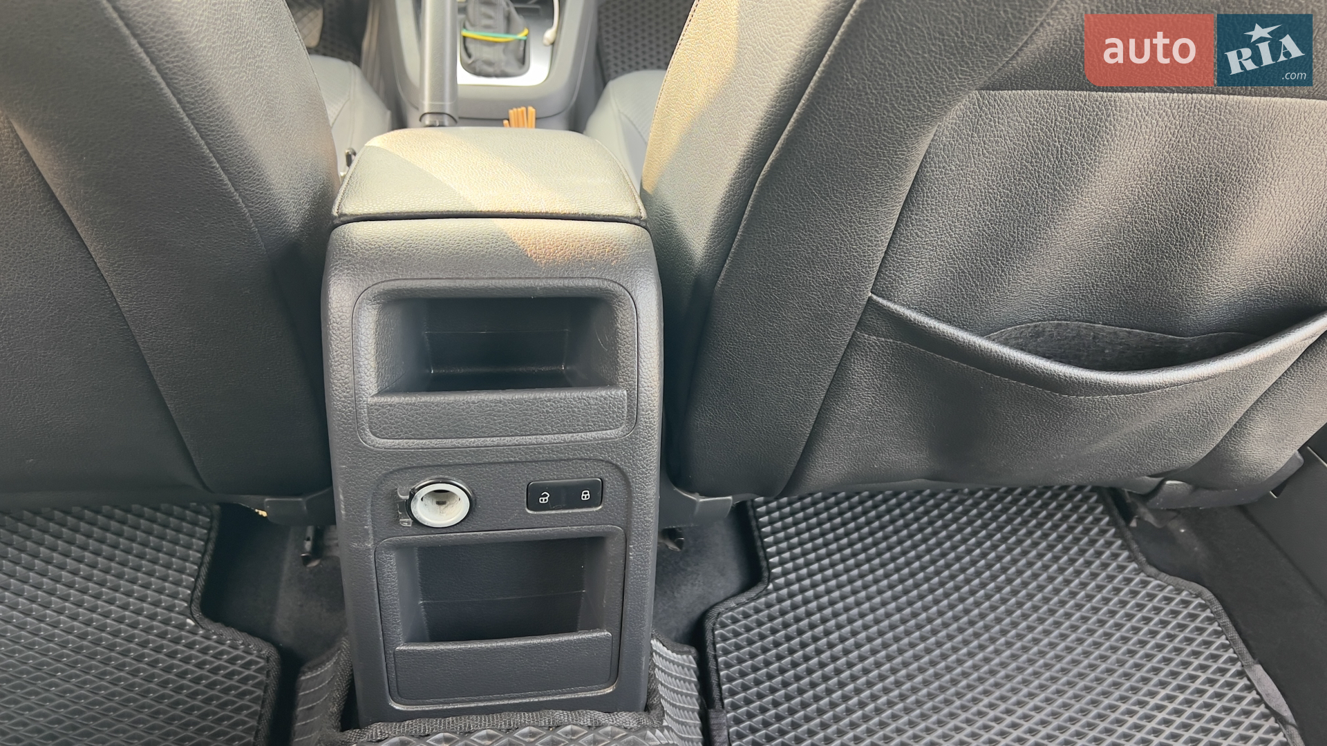 2011 Volkswagen Jetta - мініатюра 17