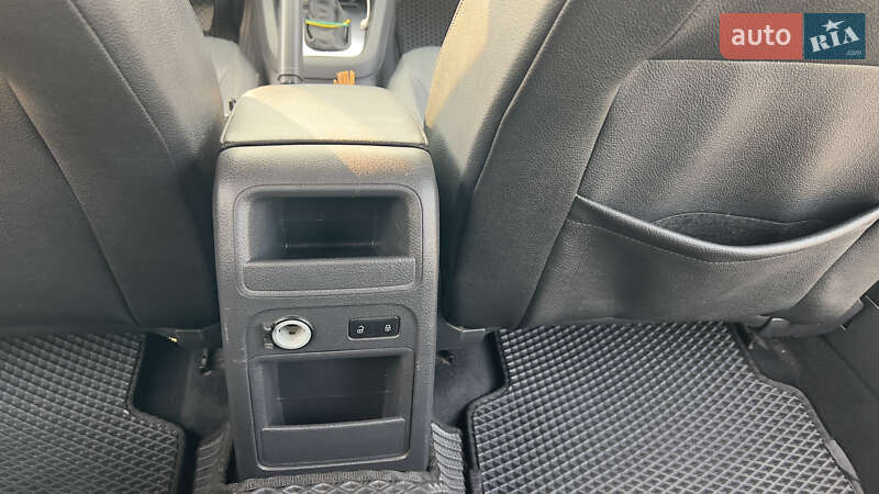 Седан Volkswagen Jetta 2011 в Житомирі