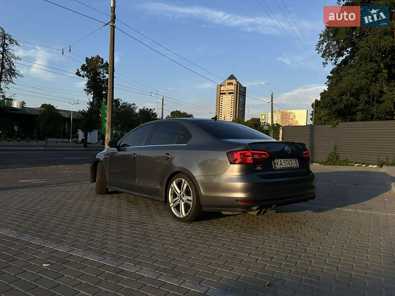 Седан Volkswagen Jetta 2017 в Києві