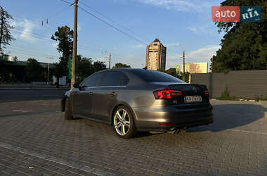 Седан Volkswagen Jetta 2017 в 