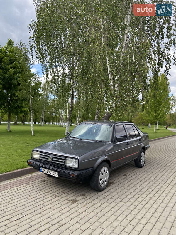 Седан Volkswagen Jetta 1988 в 