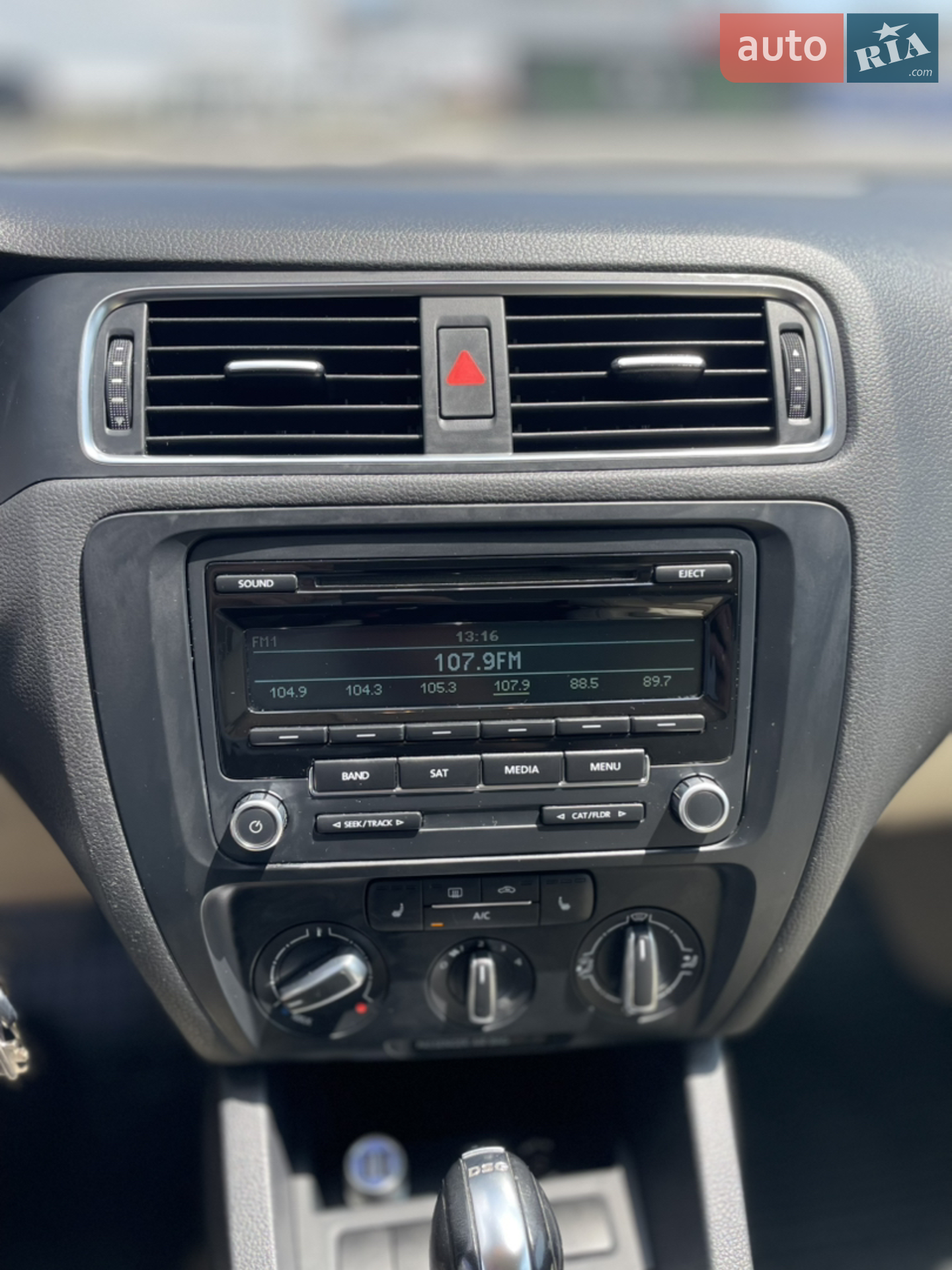 2012 Volkswagen Jetta - мініатюра 40