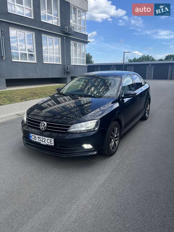 Седан Volkswagen Jetta 2016 в Чернигове