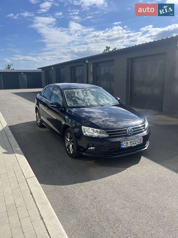 Седан Volkswagen Jetta 2016 в Чернигове