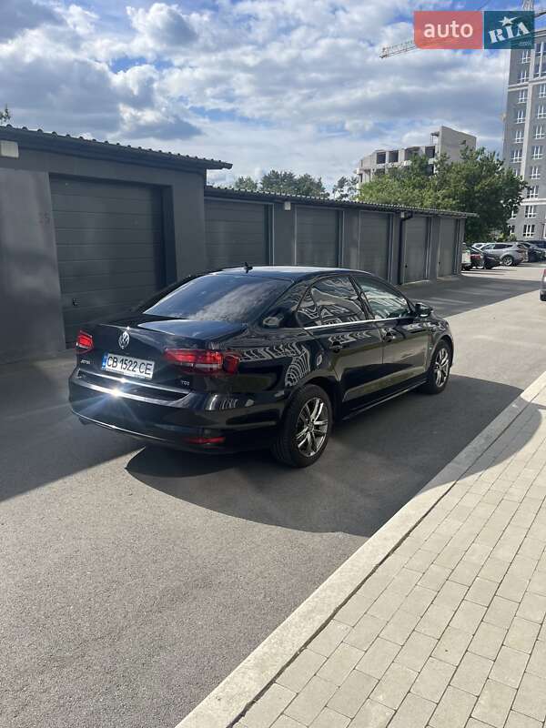 Седан Volkswagen Jetta 2016 в Чернигове