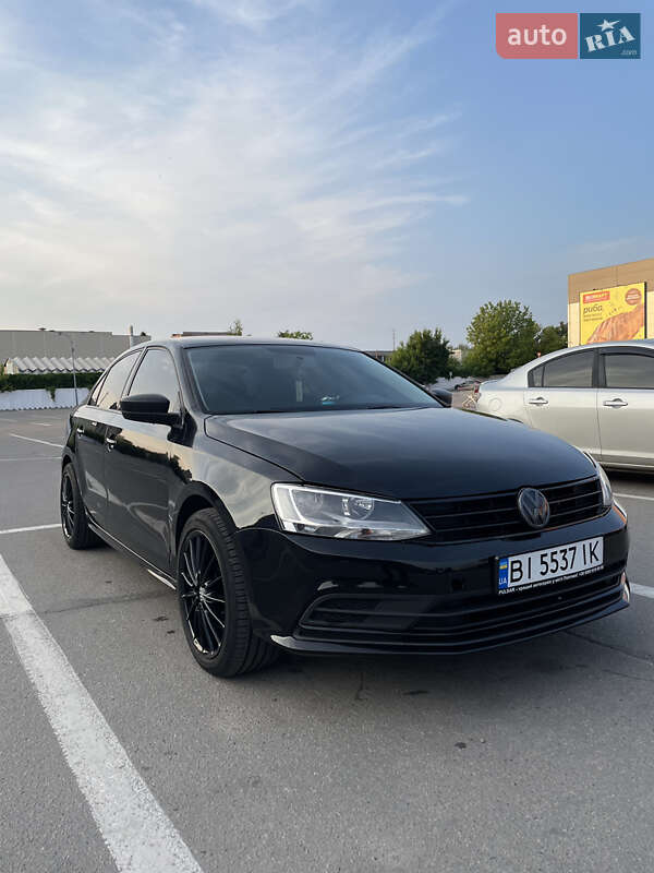 Седан Volkswagen Jetta 2016 в 