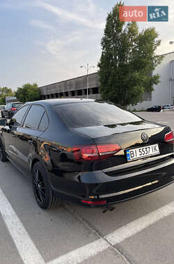 Седан Volkswagen Jetta 2016 в 