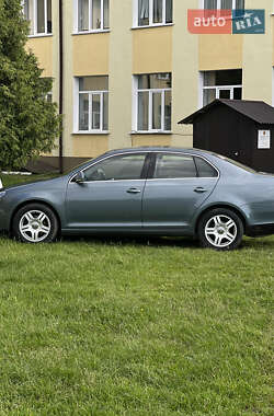 Седан Volkswagen Jetta 2006 в 