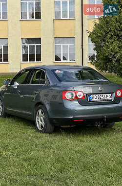 Седан Volkswagen Jetta 2006 в 