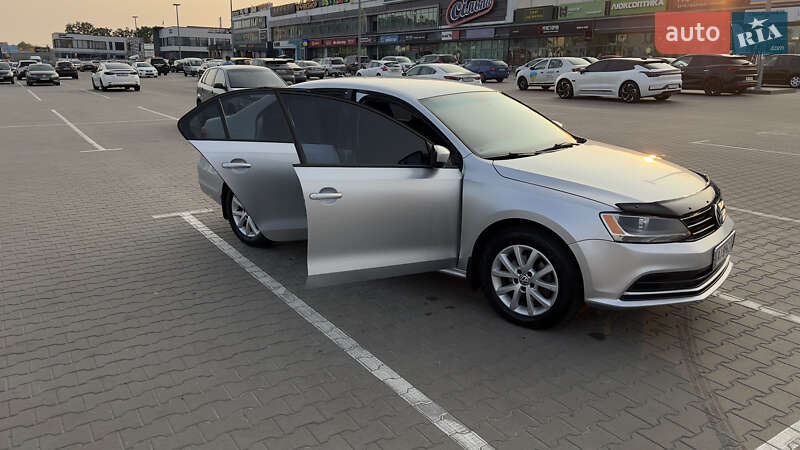 Седан Volkswagen Jetta 2015 в Києві