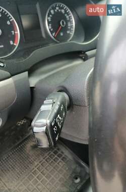 Седан Volkswagen Jetta 2012 в 