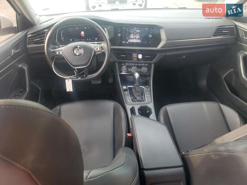 Седан Volkswagen Jetta 2019 в Львове