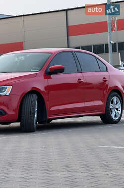 Седан Volkswagen Jetta 2012 в 