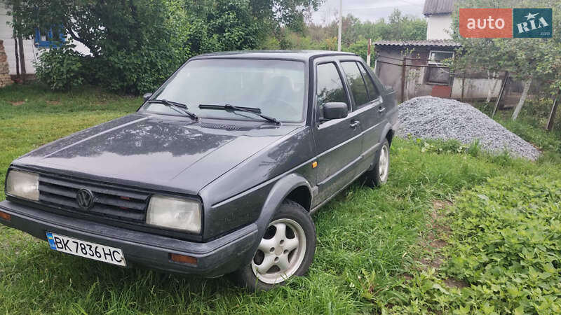 Седан Volkswagen Jetta 1987 в Клевані