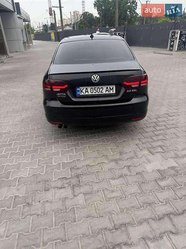 Седан Volkswagen Jetta 2012 в Києві