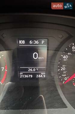 Седан Volkswagen Jetta 2012 в 
