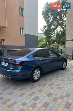 Седан Volkswagen Jetta 2018 в 
