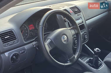 Седан Volkswagen Jetta 2006 в 