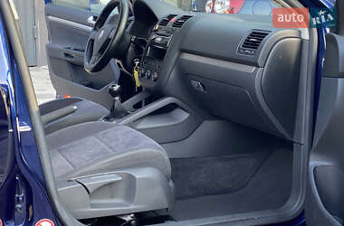 Седан Volkswagen Jetta 2006 в 