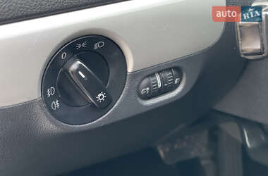 Седан Volkswagen Jetta 2012 в 
