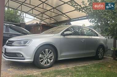 Седан Volkswagen Jetta 2016 в 