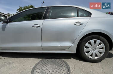 Седан Volkswagen Jetta 2015 в 