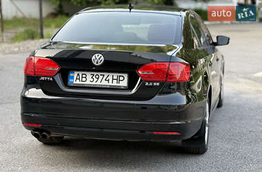 Седан Volkswagen Jetta 2011 в 