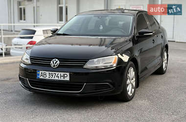 Седан Volkswagen Jetta 2011 в 