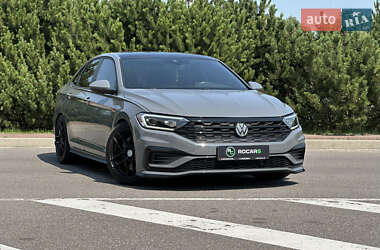 Седан Volkswagen Jetta 2019 в 