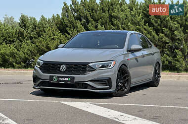 Седан Volkswagen Jetta 2019 в 