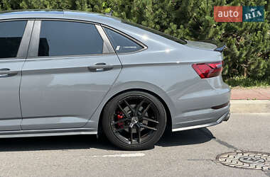 Седан Volkswagen Jetta 2019 в 