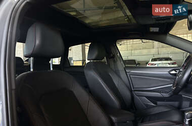 Седан Volkswagen Jetta 2019 в 