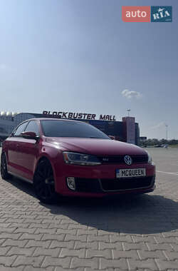 Седан Volkswagen Jetta 2013 в 