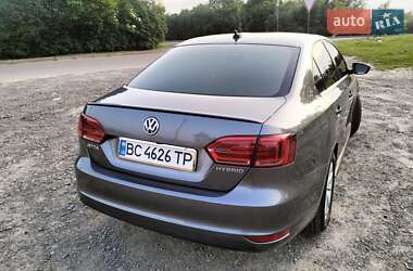 Седан Volkswagen Jetta 2013 в 