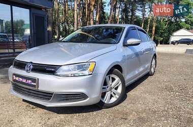 Седан Volkswagen Jetta 2014 в Киеве