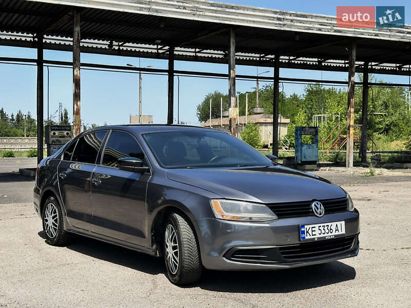 Седан Volkswagen Jetta 2013 в Кривом Роге