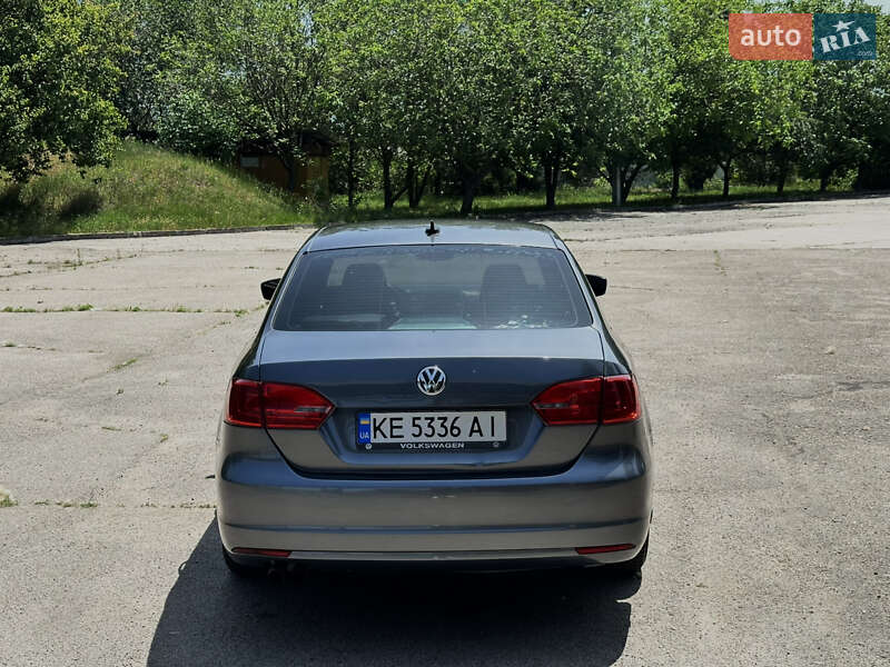 Седан Volkswagen Jetta 2013 в Кривом Роге