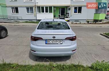 Седан Volkswagen Jetta 2018 в 