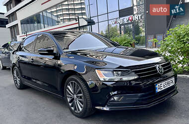 Седан Volkswagen Jetta 2016 в Киеве