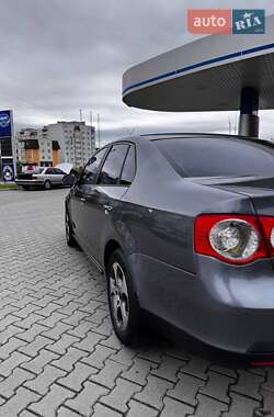 Седан Volkswagen Jetta 2008 в 