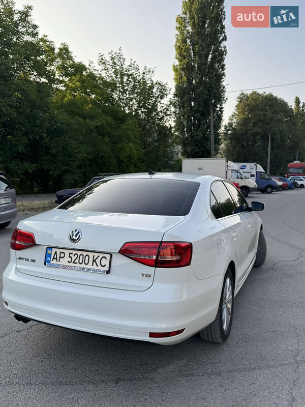 Седан Volkswagen Jetta 2015 в Запорожье