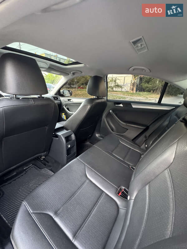Седан Volkswagen Jetta 2015 в Запорожье