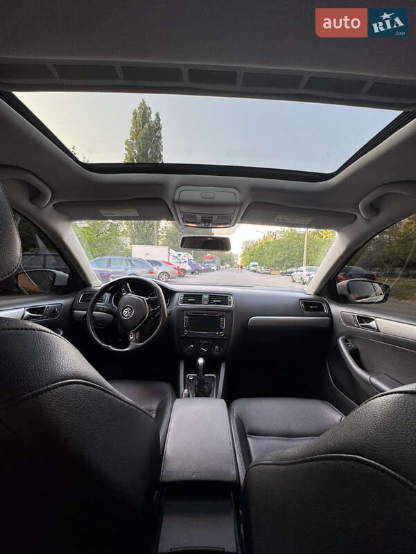 Седан Volkswagen Jetta 2015 в Запорожье