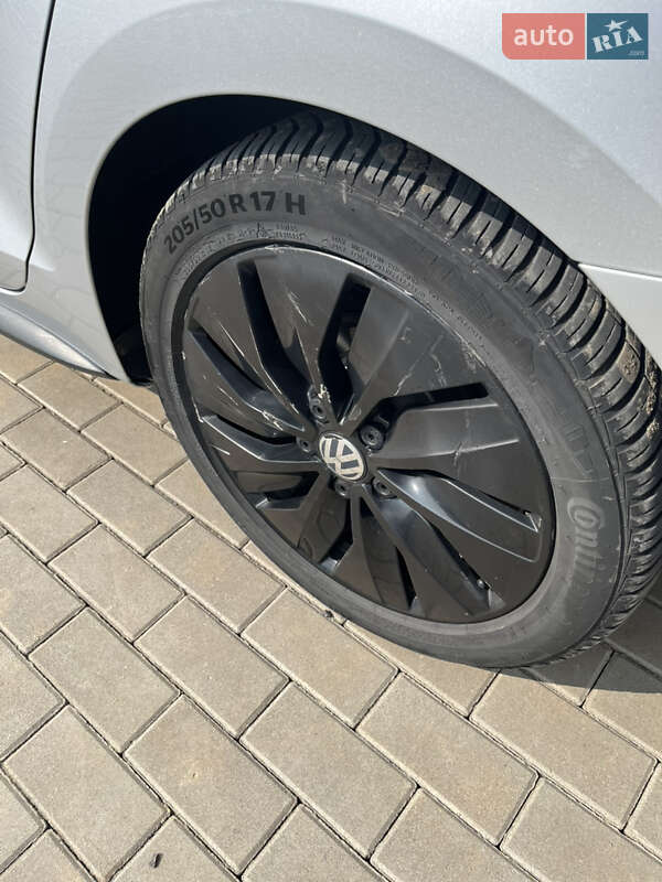 Седан Volkswagen Jetta 2015 в Луцке фото 10 Седан Volkswagen Jetta 2015 в Луцке