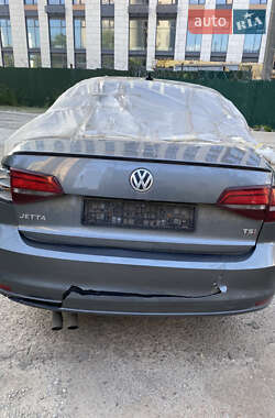 Седан Volkswagen Jetta 2015 в 