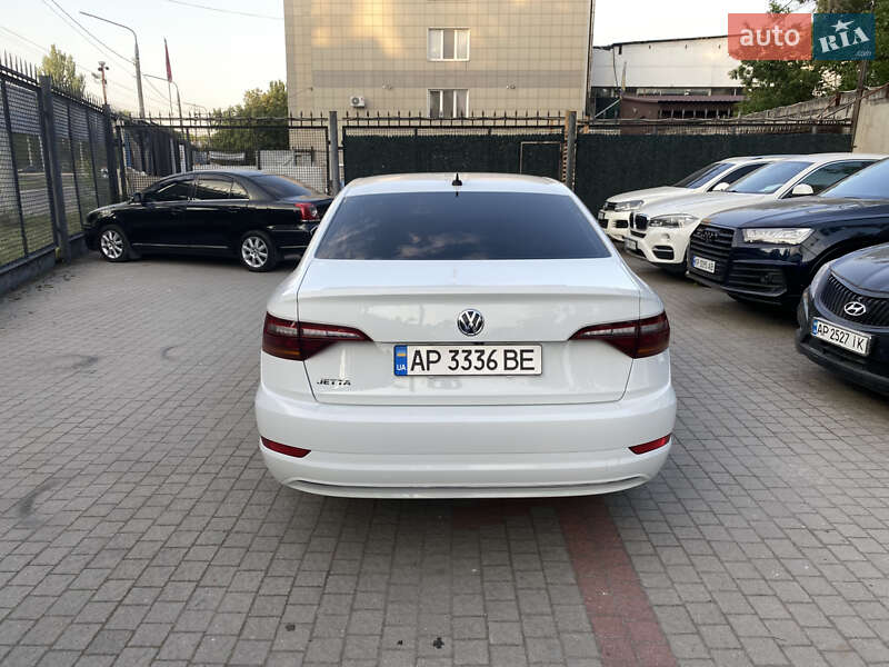Седан Volkswagen Jetta 2019 в Запоріжжі